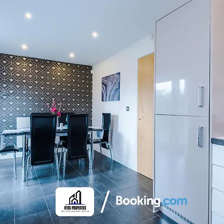 Holiday home 3 Bedroom House By Nyos Short Lets & Serviced With Parking Manchester