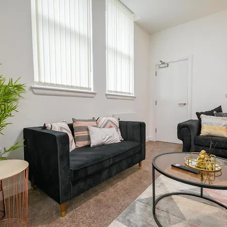 Stylish With Free Parking *