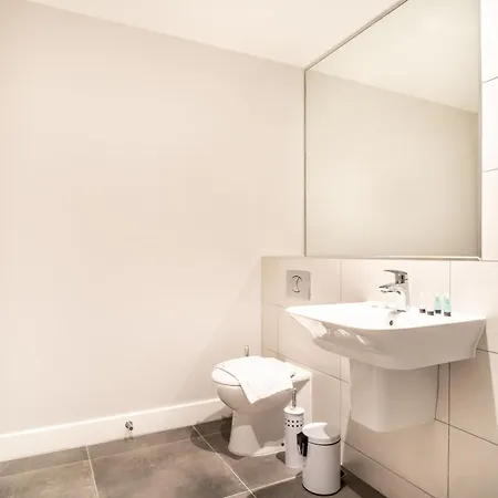 Apartment Modern 3 Bedroom Manchester