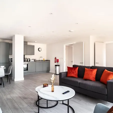 Modern 3 Bedroom Апартаменты *