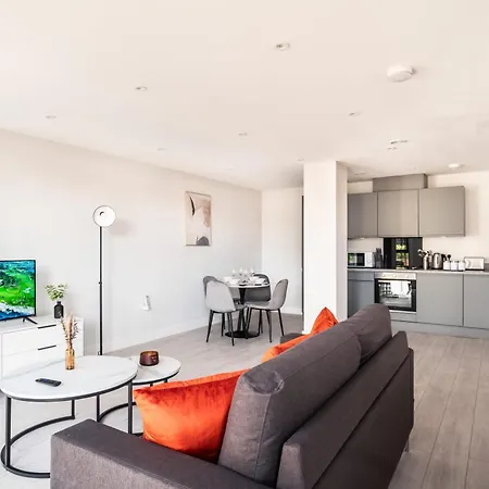 Modern 3 Bedroom Манчестер