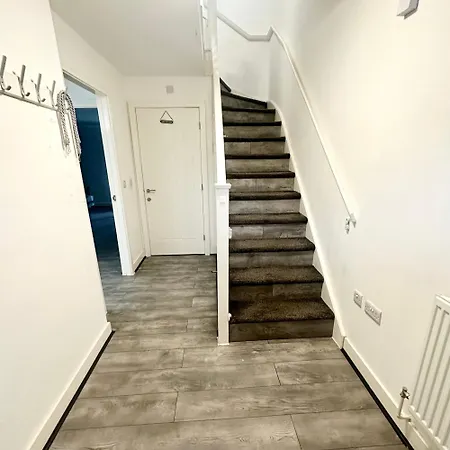 Kwatera prywatna Private Luxury Br Near Etihad Stadium