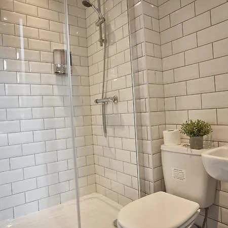 The Larimar * Manchester