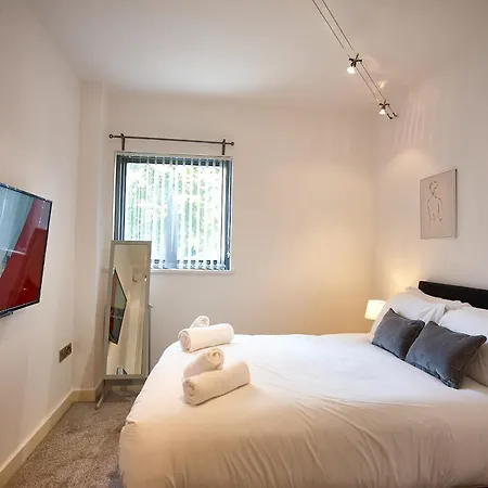 The Pearl Apartment *
