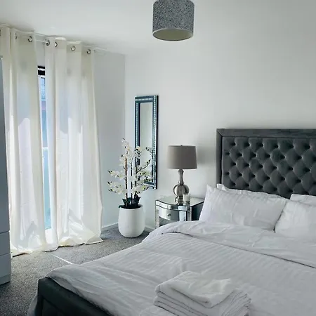 Modern, Stylish And Central