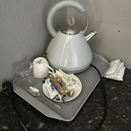 - Free Parking Guest house Manchester