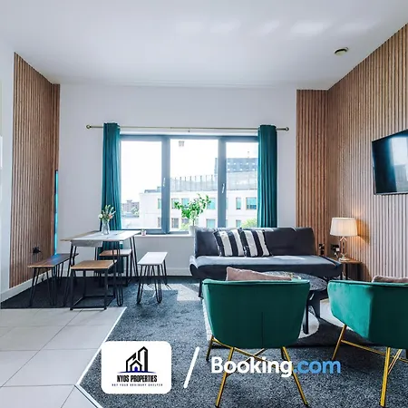 Media City Apt Sleeps8, 25 Percent Off For Monthly Stays, Business & Leisure