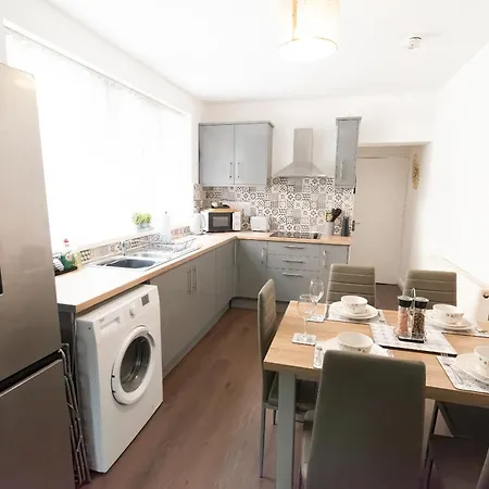 Ideal Near Etihad * Manchester