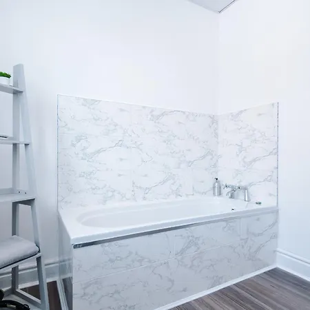 Holiday home The Retreat Near Salford Quays Manchester