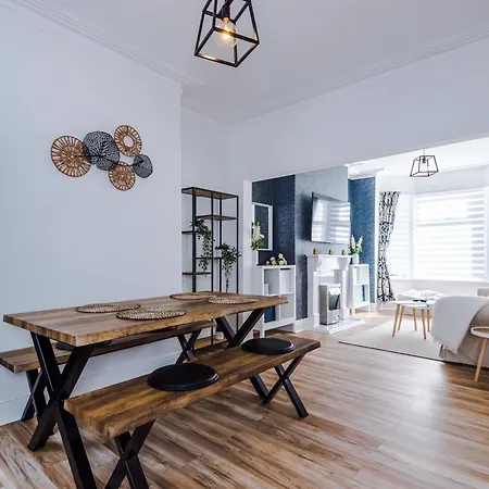 The Retreat Near Salford Quays * Manchester