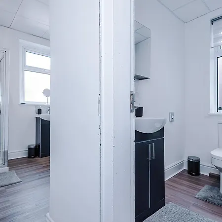 The Retreat Near Salford Quays