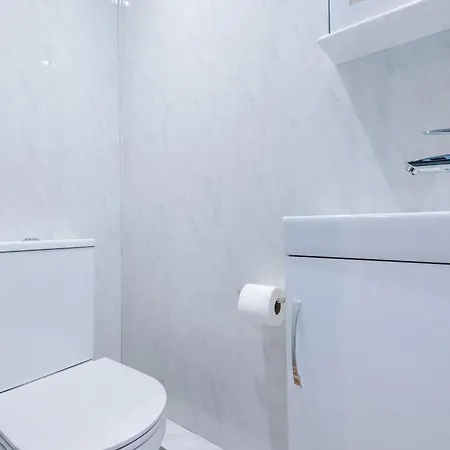 4 Bedroom Victorian House