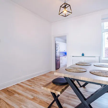 The Retreat Near Salford Quays Дом отдыха