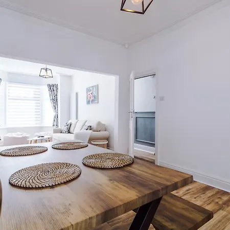 The Retreat Near Salford Quays Holiday home