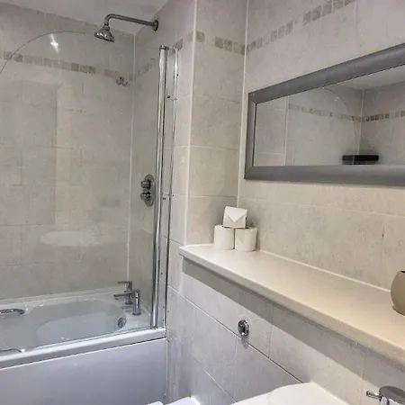 דירה Penthouse- 2 Bedroom *