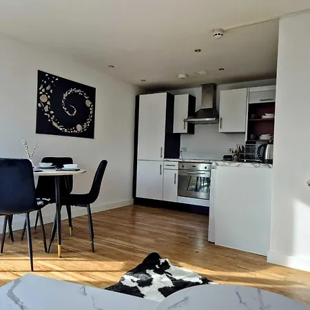 דירה Penthouse- 2 Bedroom *