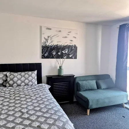 Penthouse- 2 Bedroom דירה מנצ'סטר