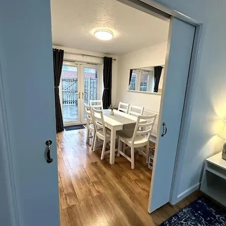 Lovely House Near Centre *