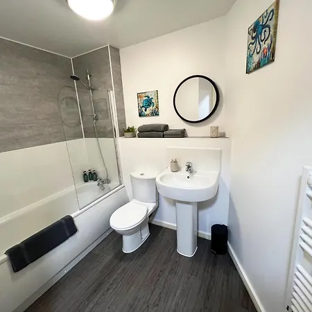 2 Bed Sportcity Opposite Etihad Stadium & Coop Live *