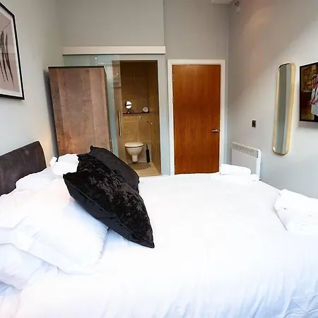 The Diamond Apartment