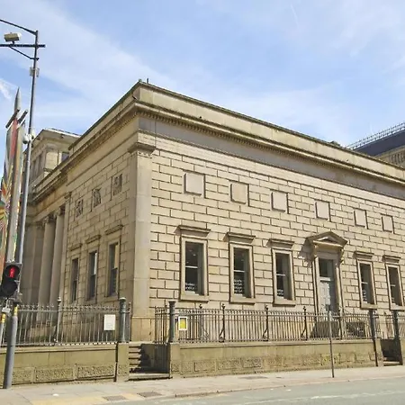 Travelodge Sportcity فندق 3*