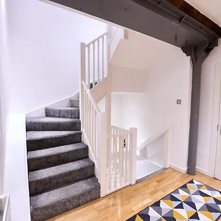 شقة Pluxa Citronella -2 Floors Of Football Location With Workspace مانشستر