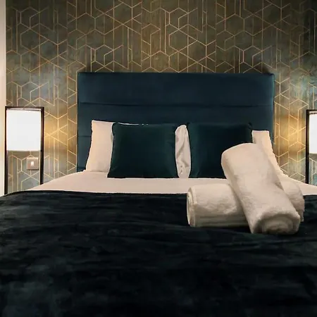 Luxury Flat - Greater * Manchester