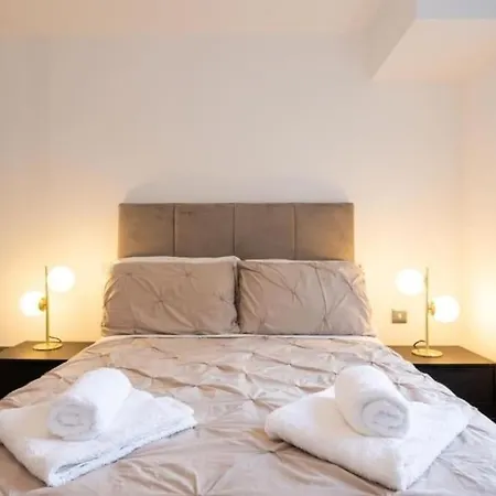 Apartmán Spacious 2 Bed Duplex Salford M5 Manchester