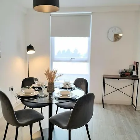 Spacious 2 Bed Duplex Salford M5 Apartmán