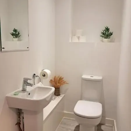 Apartmán Spacious 2 Bed Duplex Salford M5