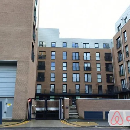 Apartmán Spacious 2 Bed Duplex Salford M5