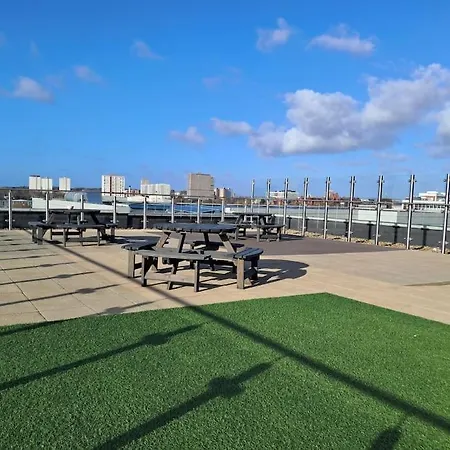 Apartmán Spacious 2 Bed Duplex Salford M5 *