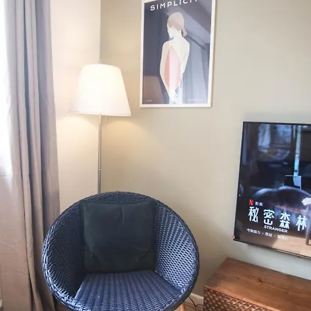 Modern & Premium 2br 2ba Center Lejlighed