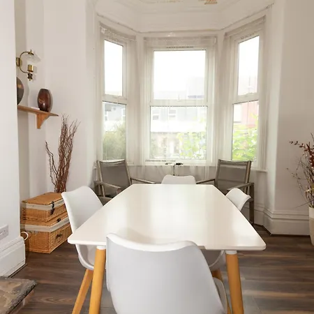 דירה Homely Ensuite Near Centre מנצ'סטר