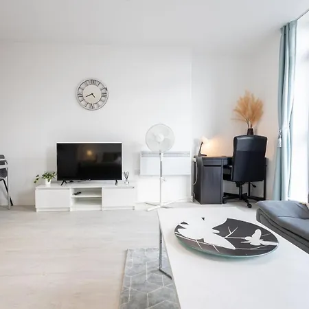 דירה Guestready - Lovely Near Man Utd Stadium מנצ'סטר