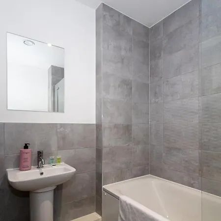 Guestready - Lovely Near Man Utd Stadium * Manchester