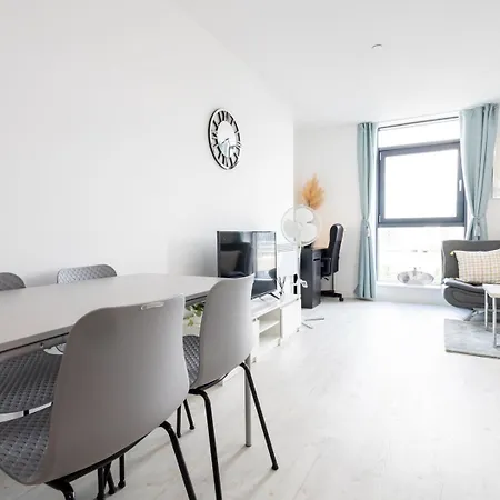 Guestready - Lovely Near Man Utd Stadium Apartment Manchester