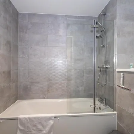 Guestready - Lovely Near Man Utd Stadium Manchester