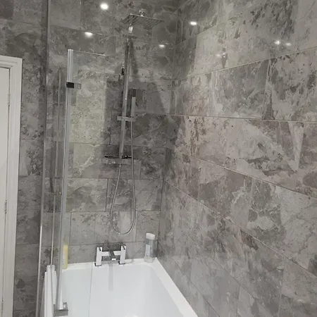 A Single Cosy In 4 Bedroom Manchester