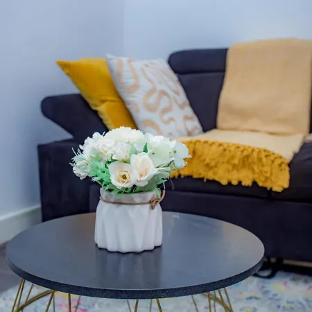 The Edge - Enjoy A Luxury