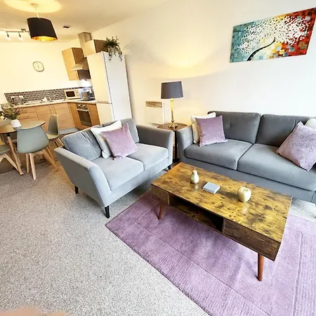 2 Bed Sportcity Opposite Etihad Stadium & Coop Live *