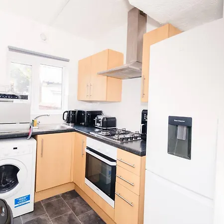 Spacious 2-bed Retreat Free Parking *