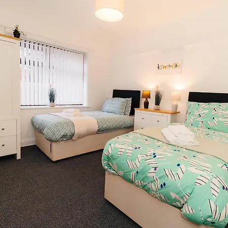 Spacious 2-bed Retreat Free Parking *