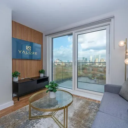 2 Bedroom At Valore Services Short Lets & Serviced With Secure Parking
