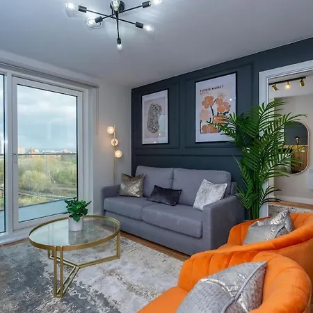 2 Bedroom At Valore Services Short Lets & Serviced With Secure Parking