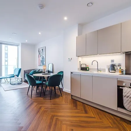 Media - Skyline View Apartment *