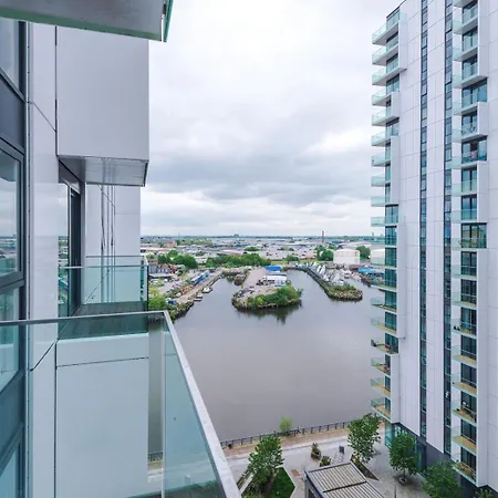 Apartment Media - Skyline View