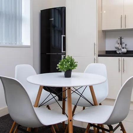 Апартаменты 2bd Cozy Retreat With Parking