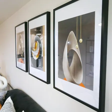 Pass The Keys Free Parking New Build Mins From Manc Old Traff Apartmán *