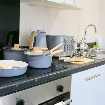 Apartmán Pass The Keys Free Parking New Build Mins From Manc Old Traff